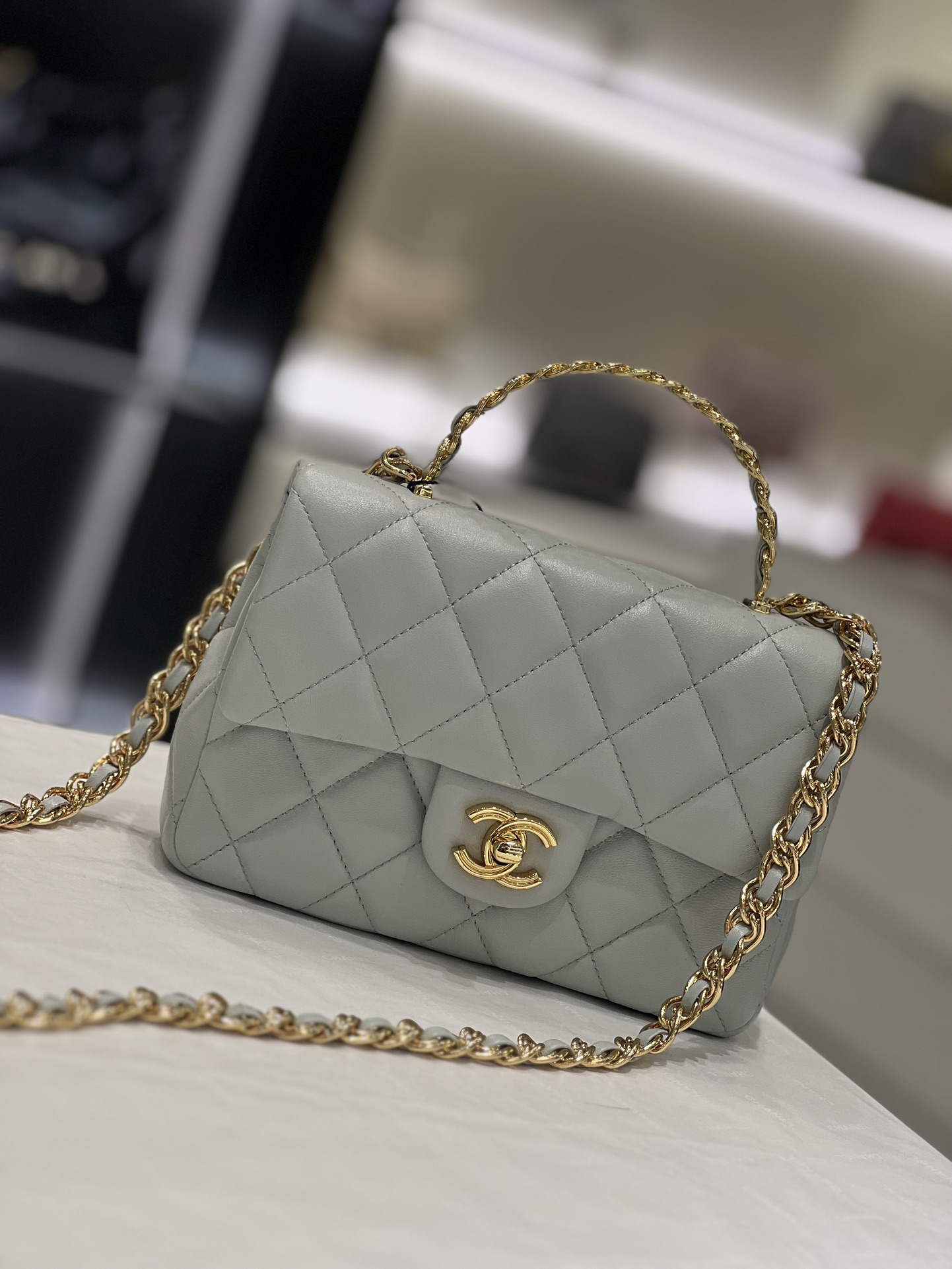 23S Chanel的一匹黑馬大熱handle cfbaby 藍