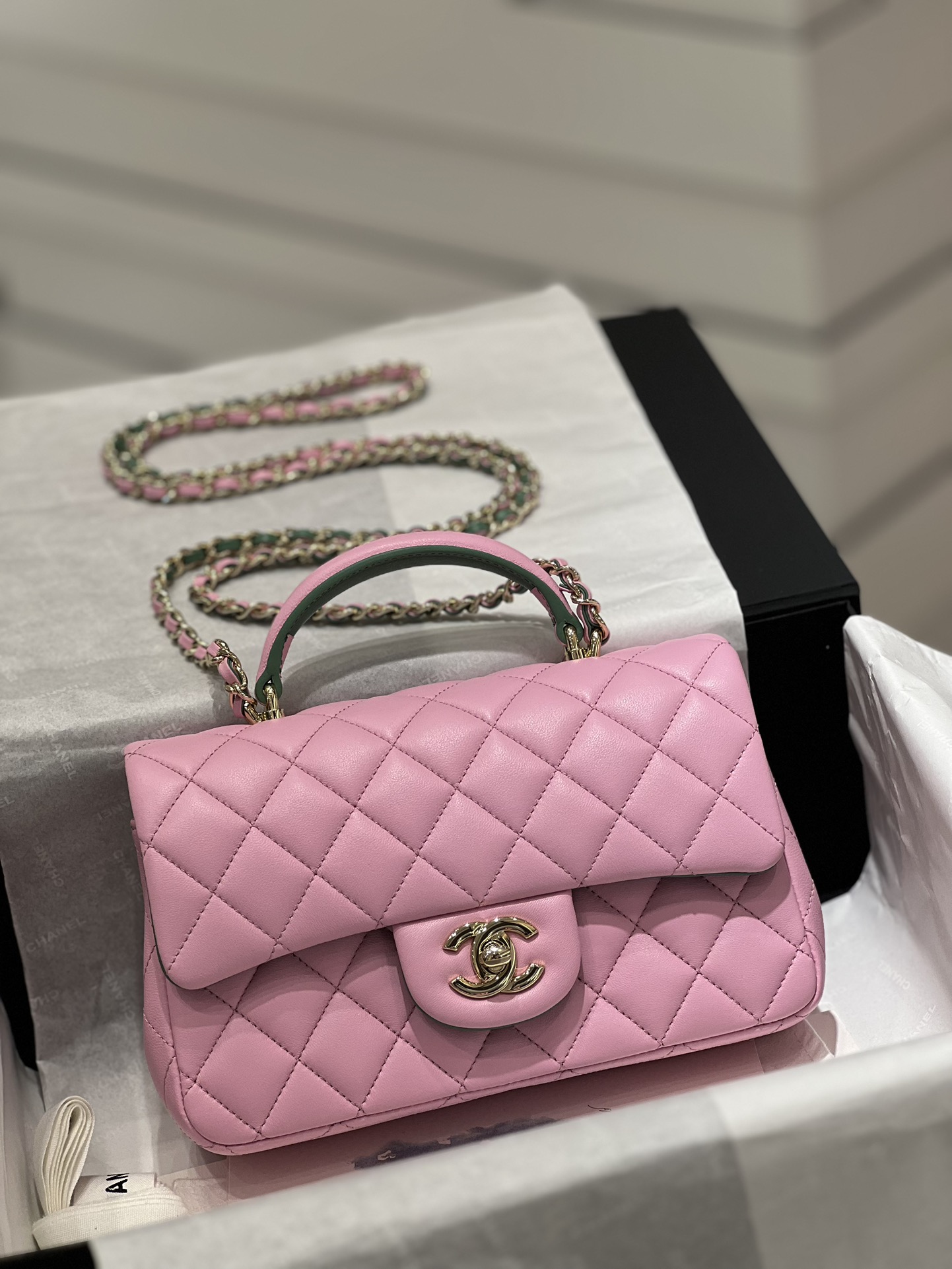 Chanel 23p早春新款拼色mini handle cf