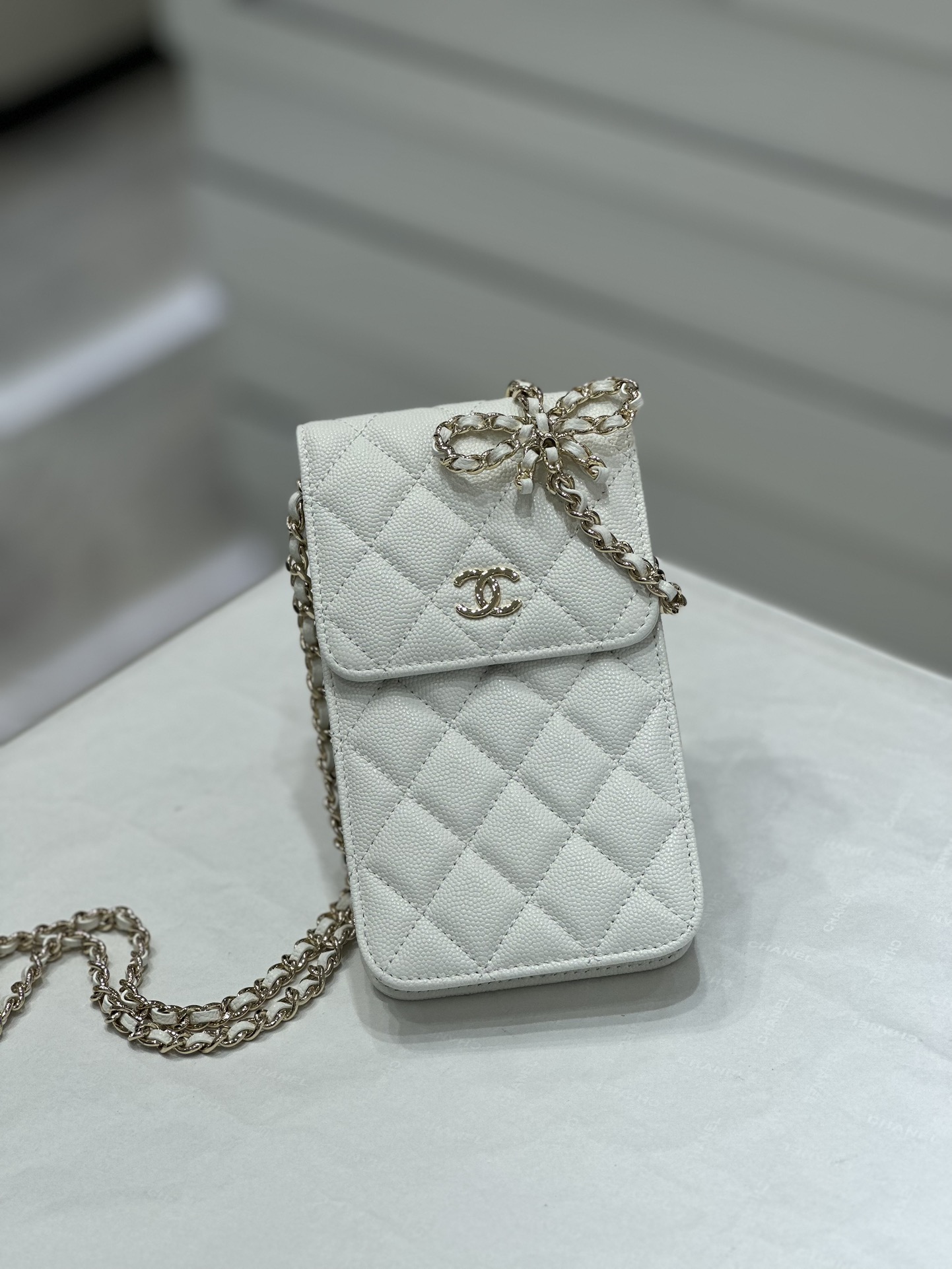 Chanel 23S新款蝴蝶結woc手機包