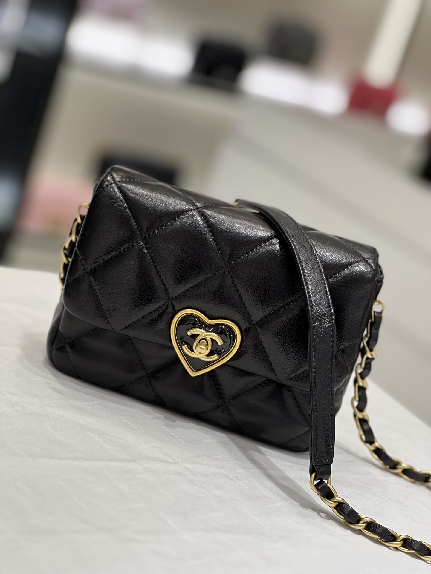 Chanel 23S愛心琺瑯包方胖子現貨