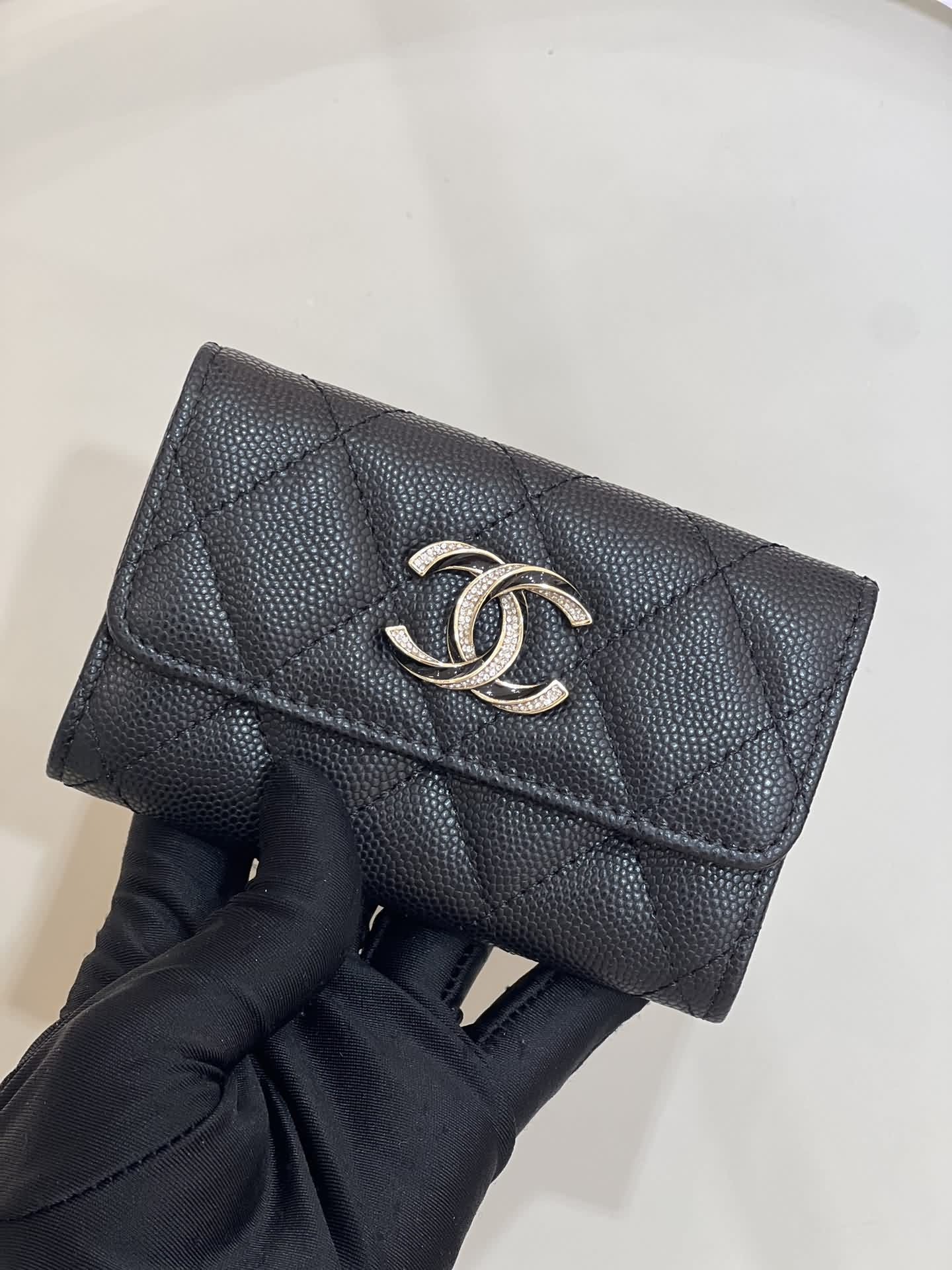 Chanel 23S新款翻蓋卡包琺瑯鑽扣鴛鴦扣雙