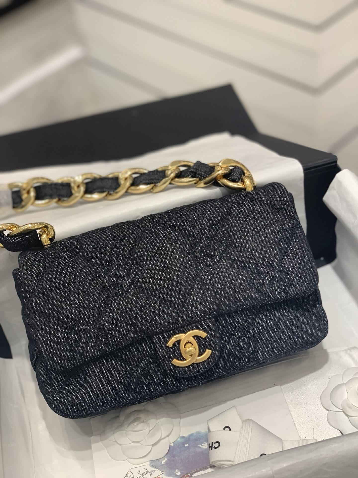 CHANEL 22ss粗鏈牛仔單肩包