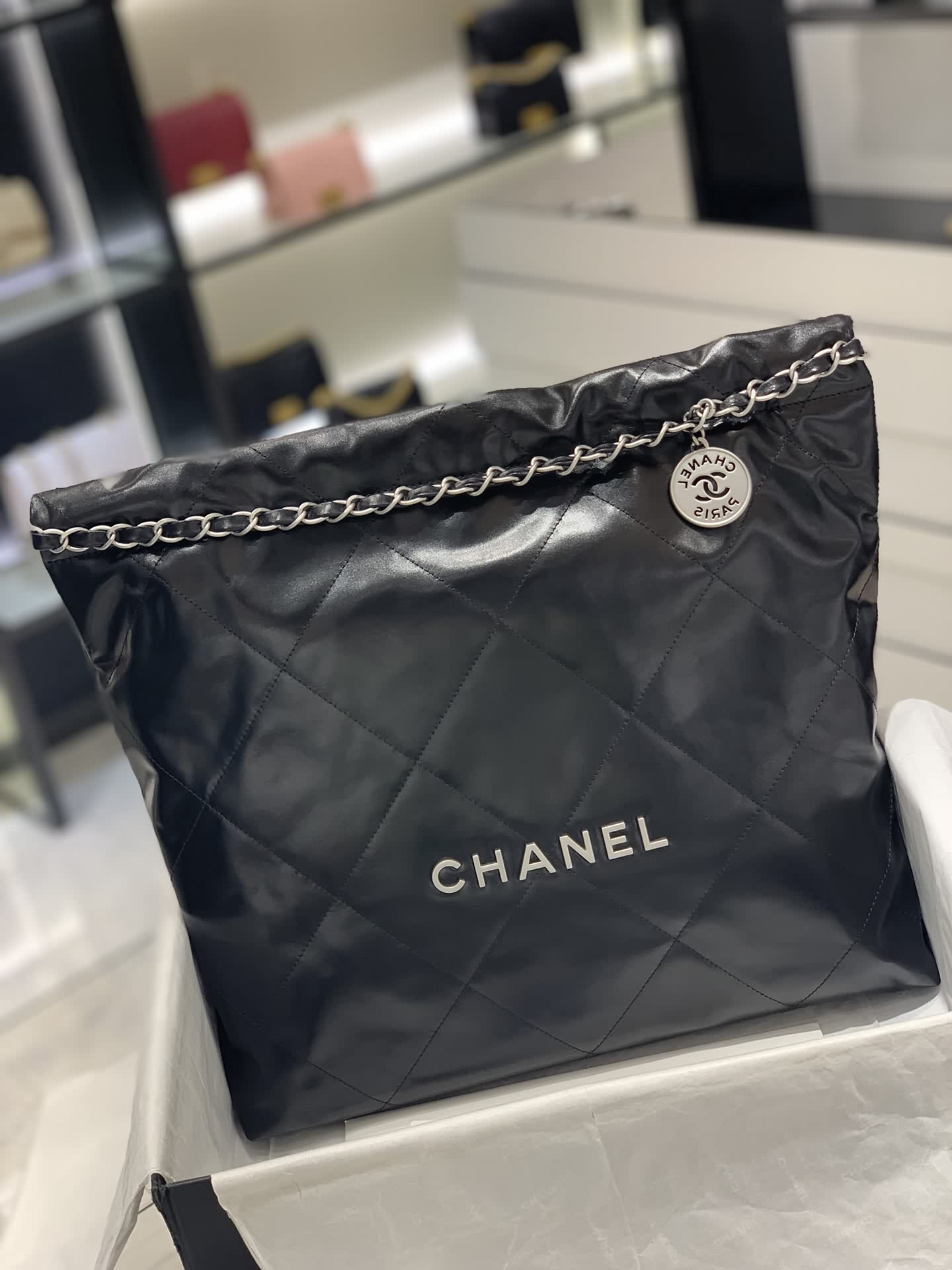CHANEL 22S 22手袋【中號】新顏色黑色/砂銀扣
