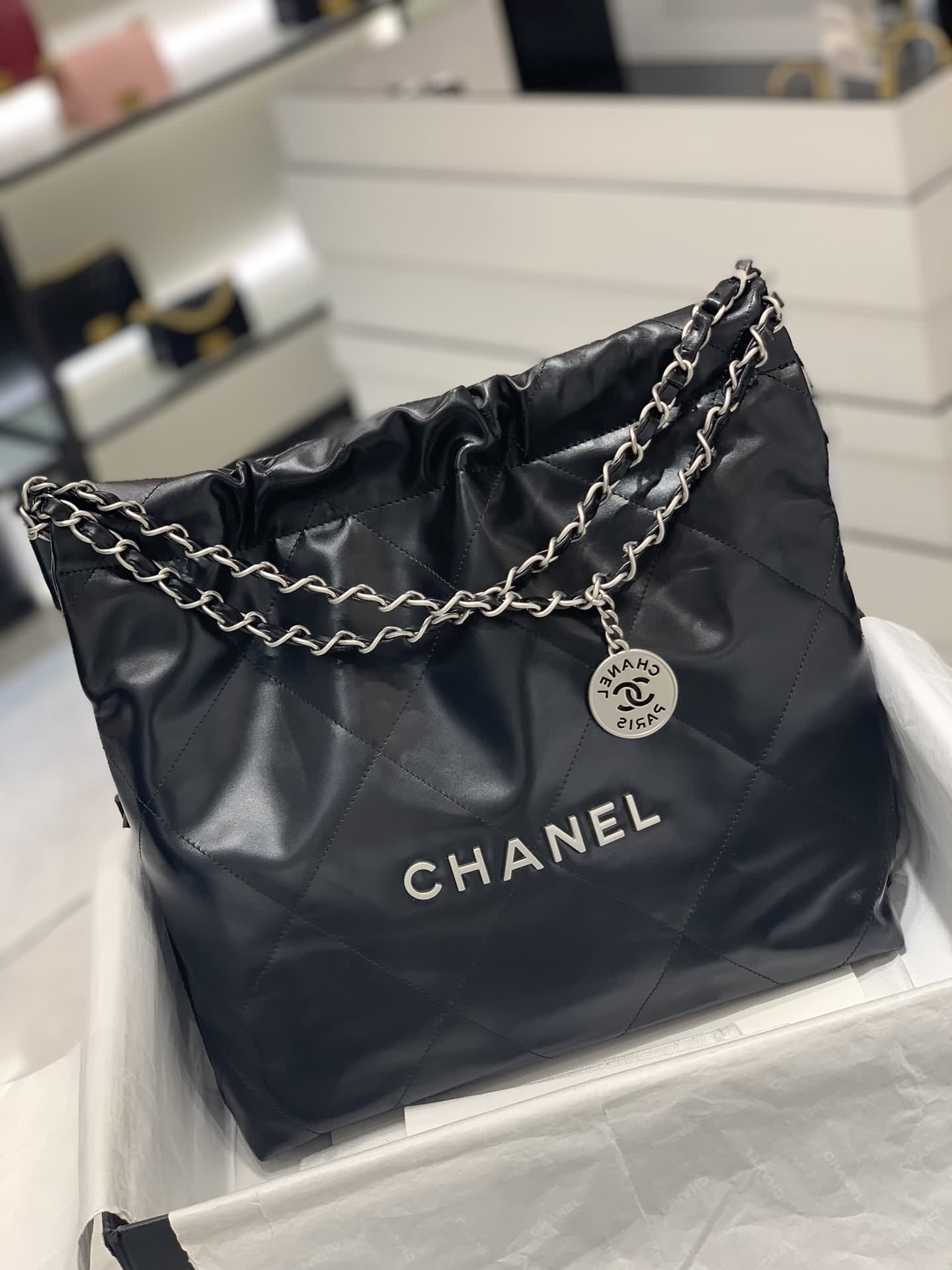 CHANEL 22S 22手袋【小號】新顏色黑色/砂銀扣