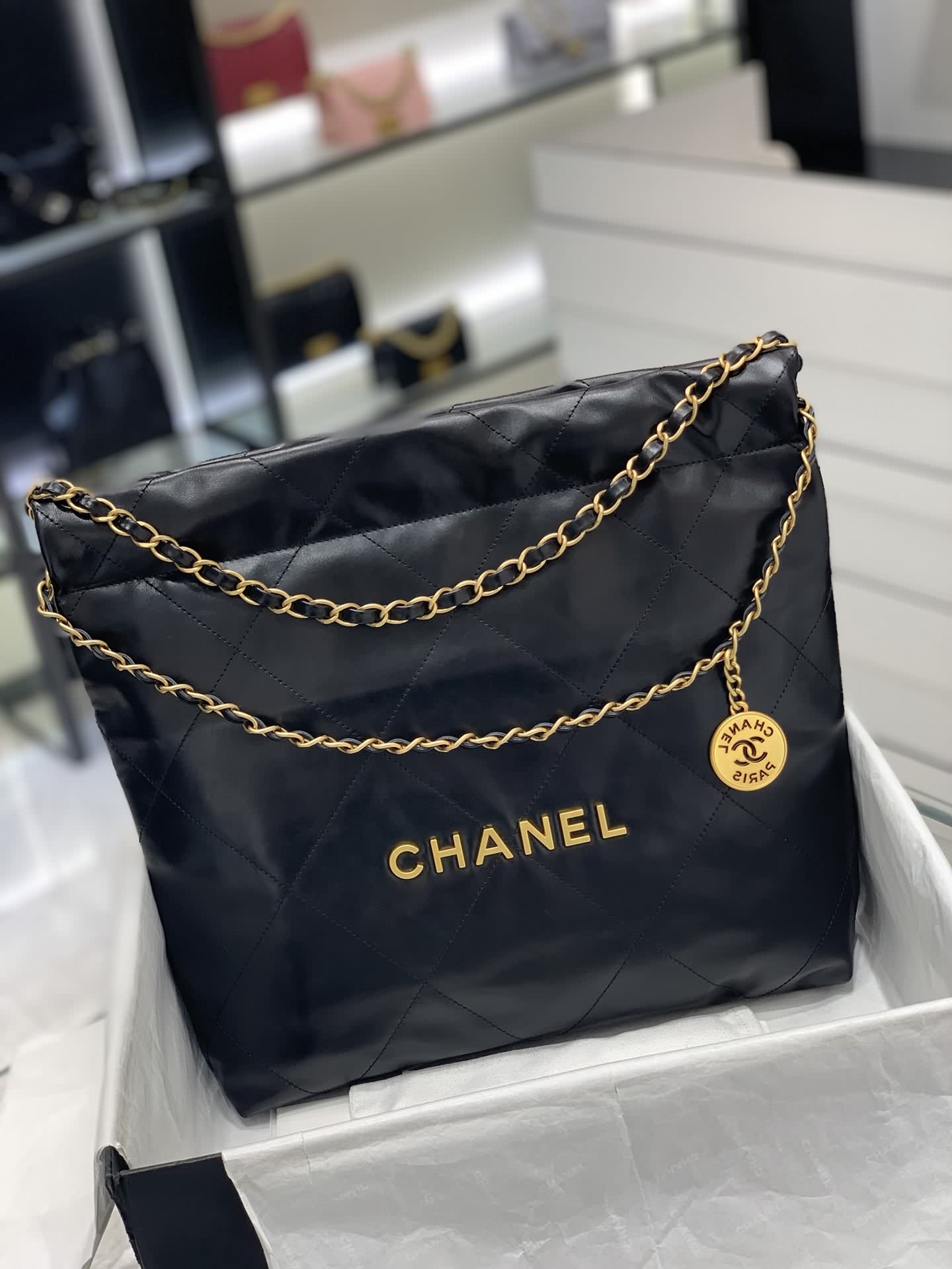 CHANEL 22S 22手袋【小號細節圖】黑色金字logo