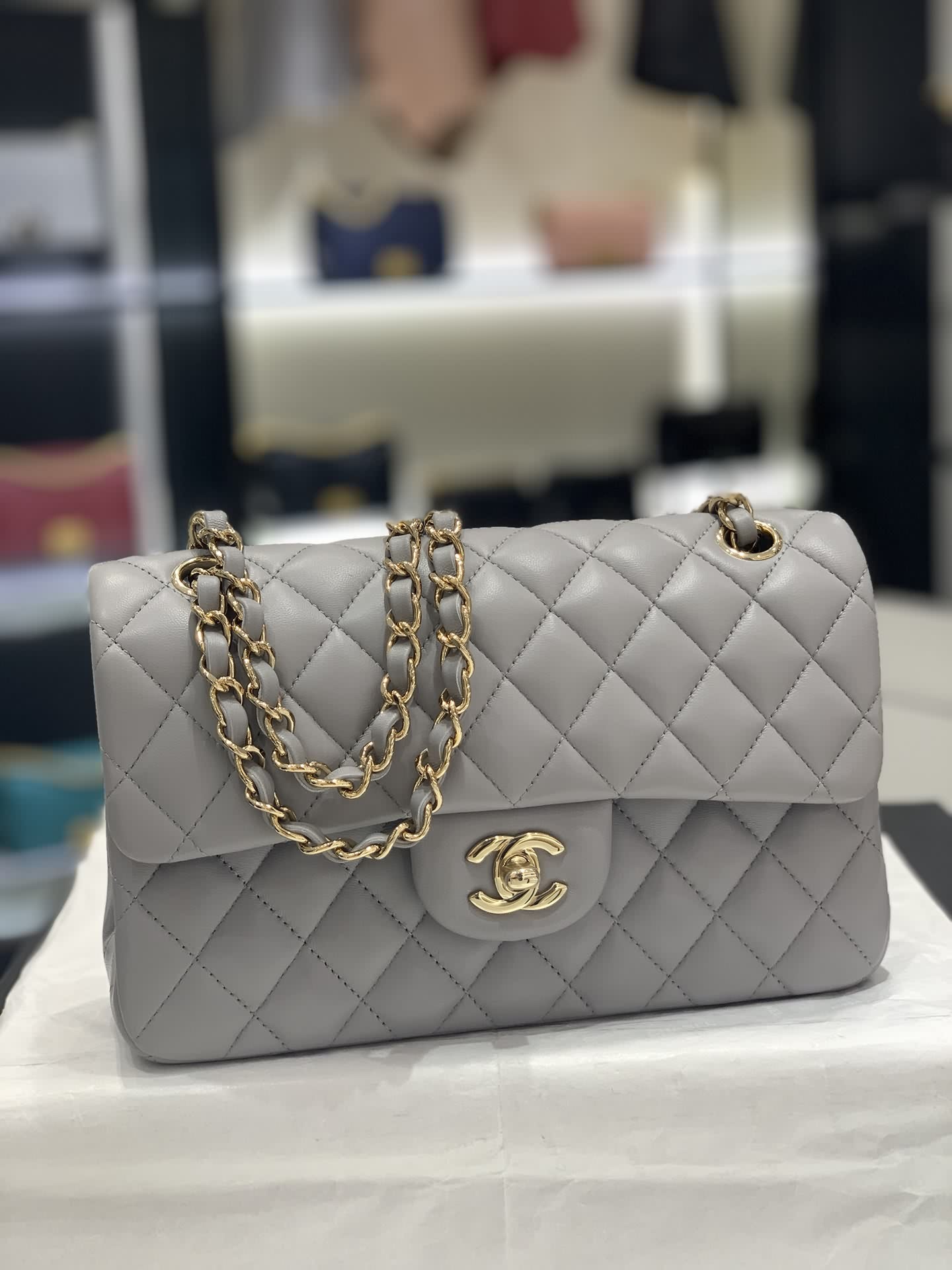 cf23cm淺灰羊皮淺金扣～