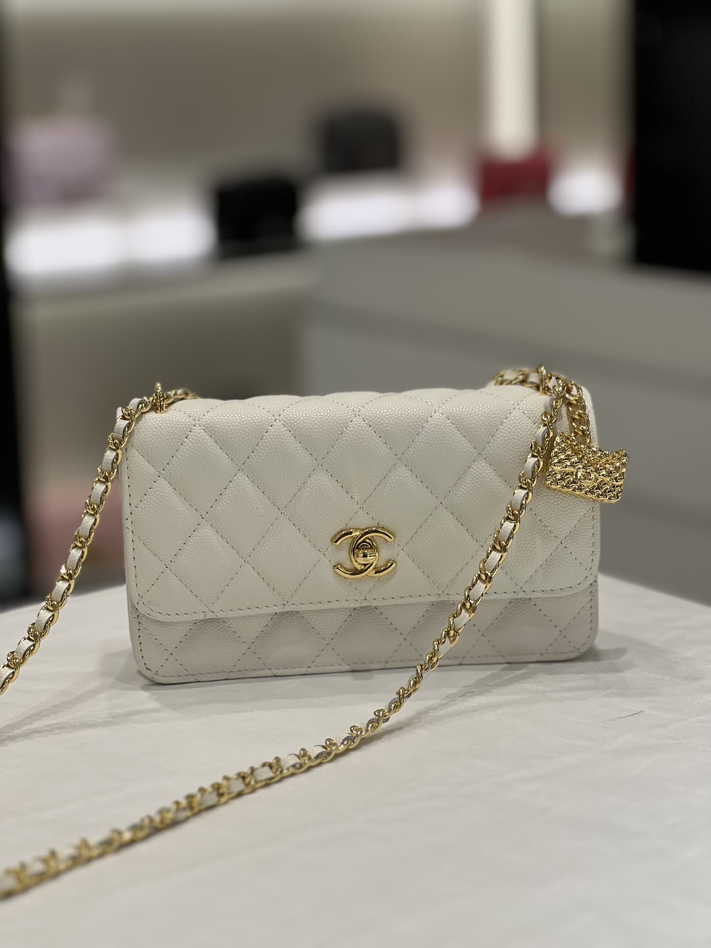 Chanel 23s 風琴吊墜手機woc包