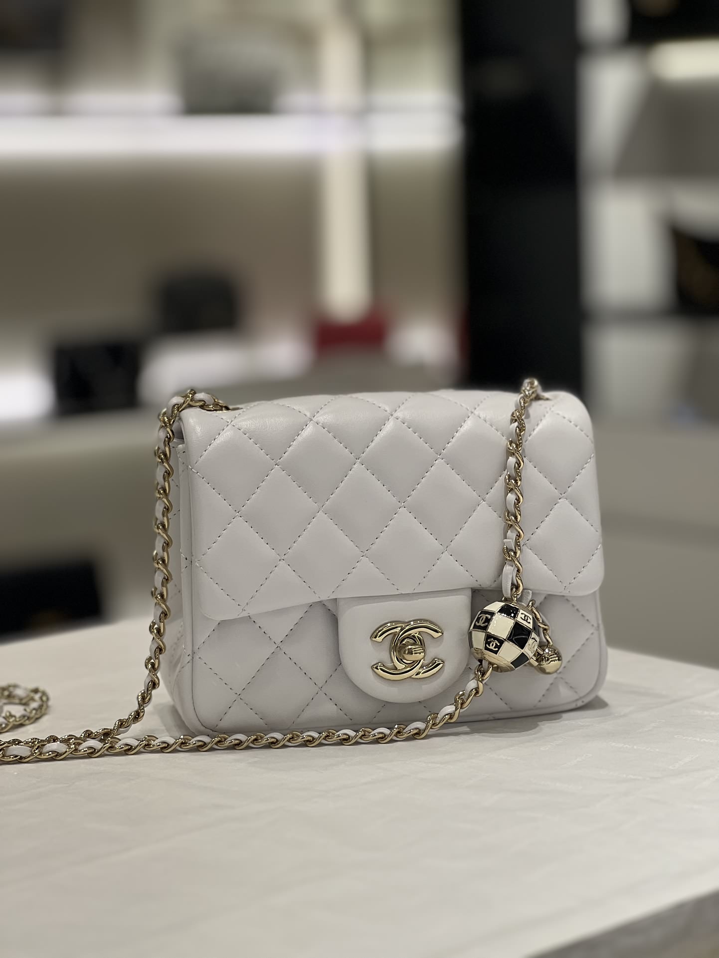 Chanel 23C世界盃足球方胖子