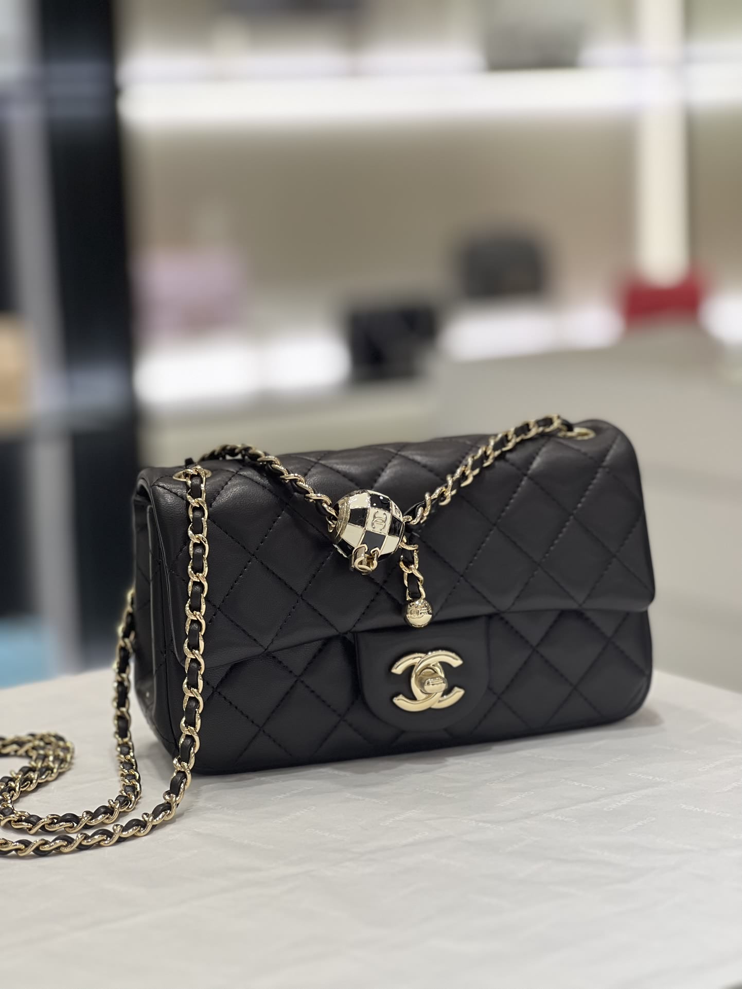 Chanel 23C世界盃足球Mini cf