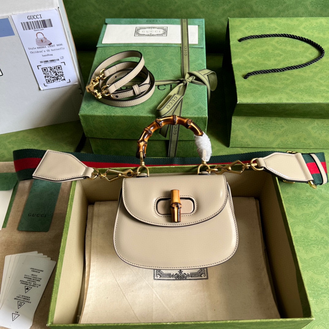 Gucci Bamboo 1952系列竹節漆皮迷你手袋