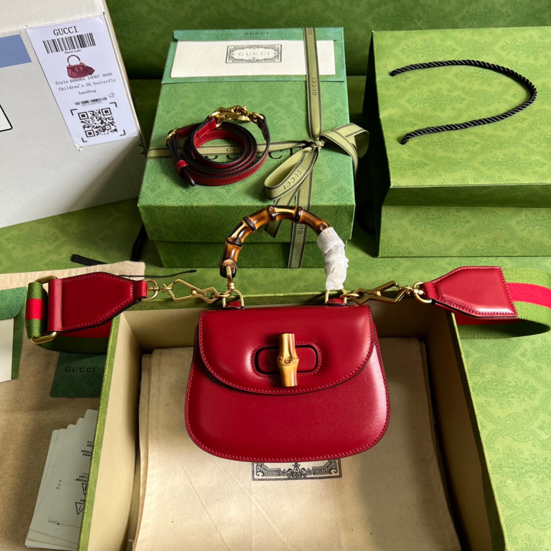 Gucci Bamboo 1951系列竹節漆皮迷你手袋