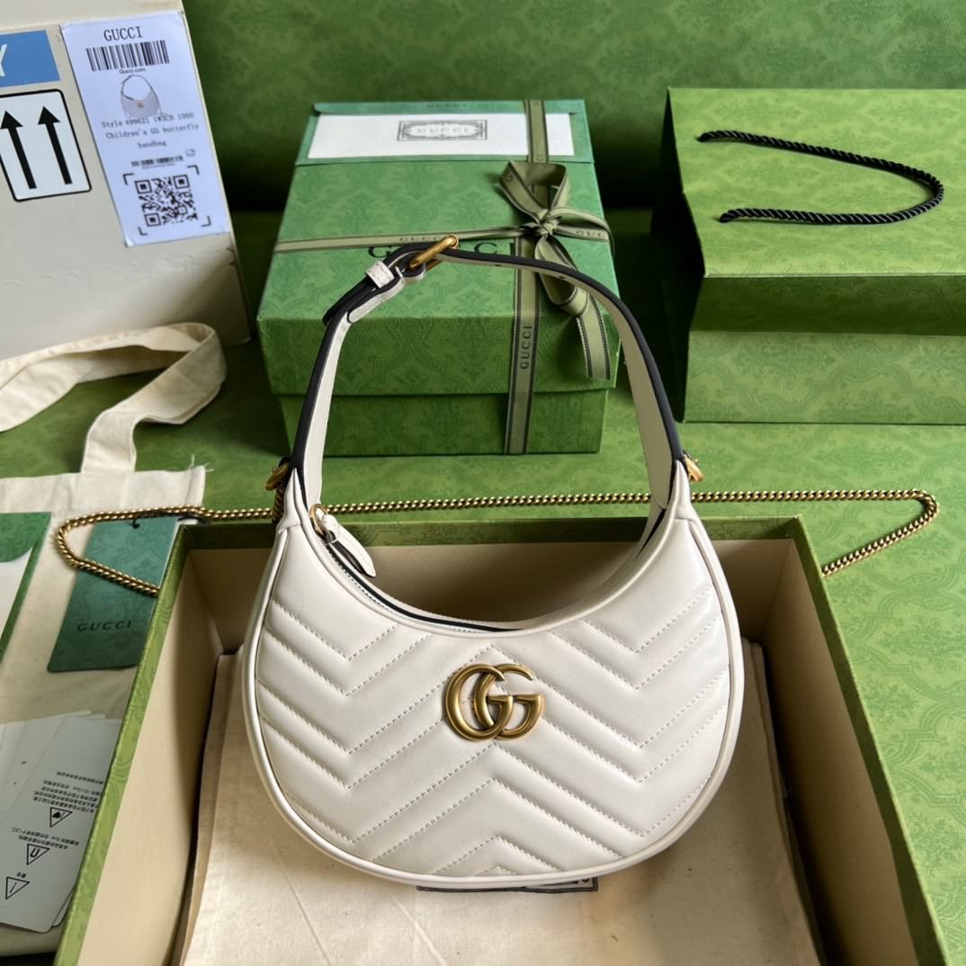 GG Marmont半月造型迷你手袋