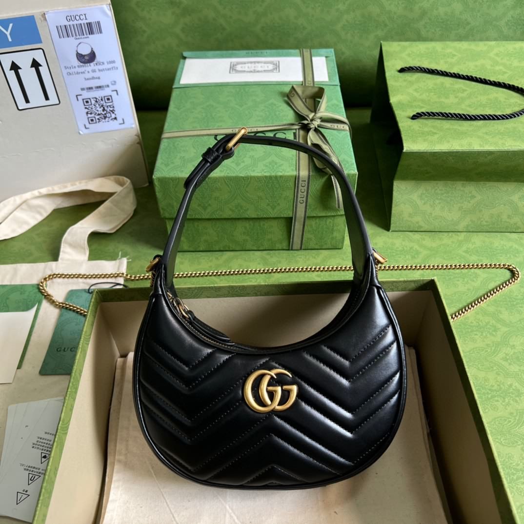 GG Marmont半月造型迷你手袋