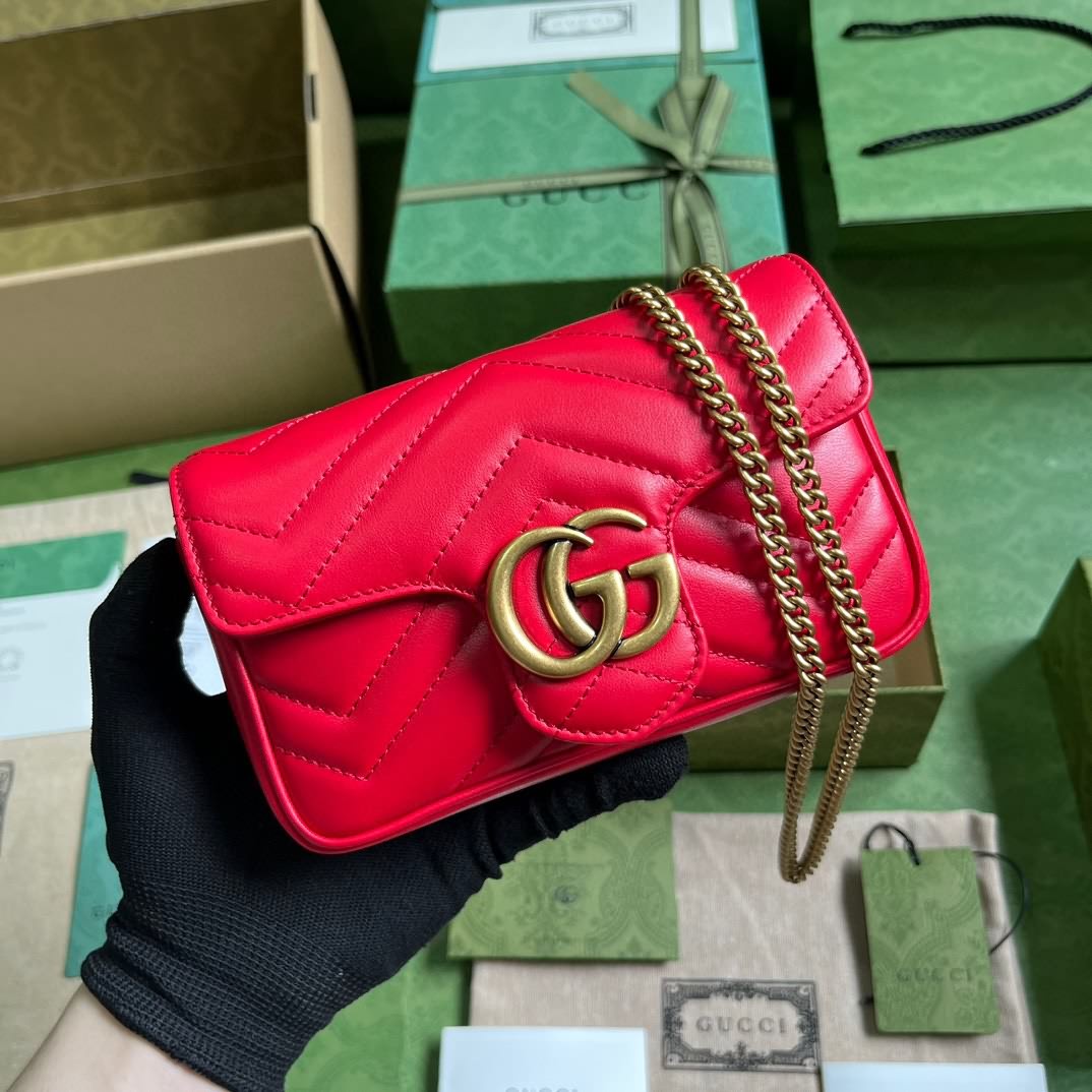 GG Marmont系列絎縫超迷你手袋