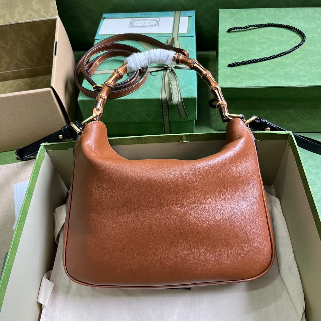 Gucci Diana系列中號肩背包