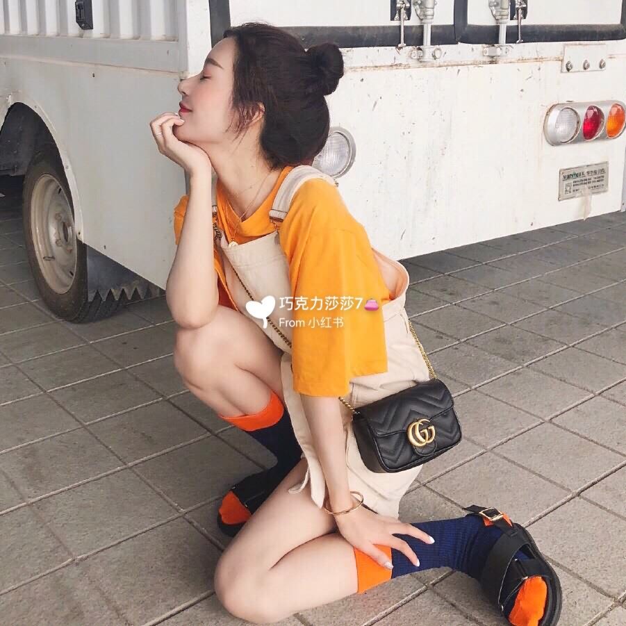 黑色：上身圖....