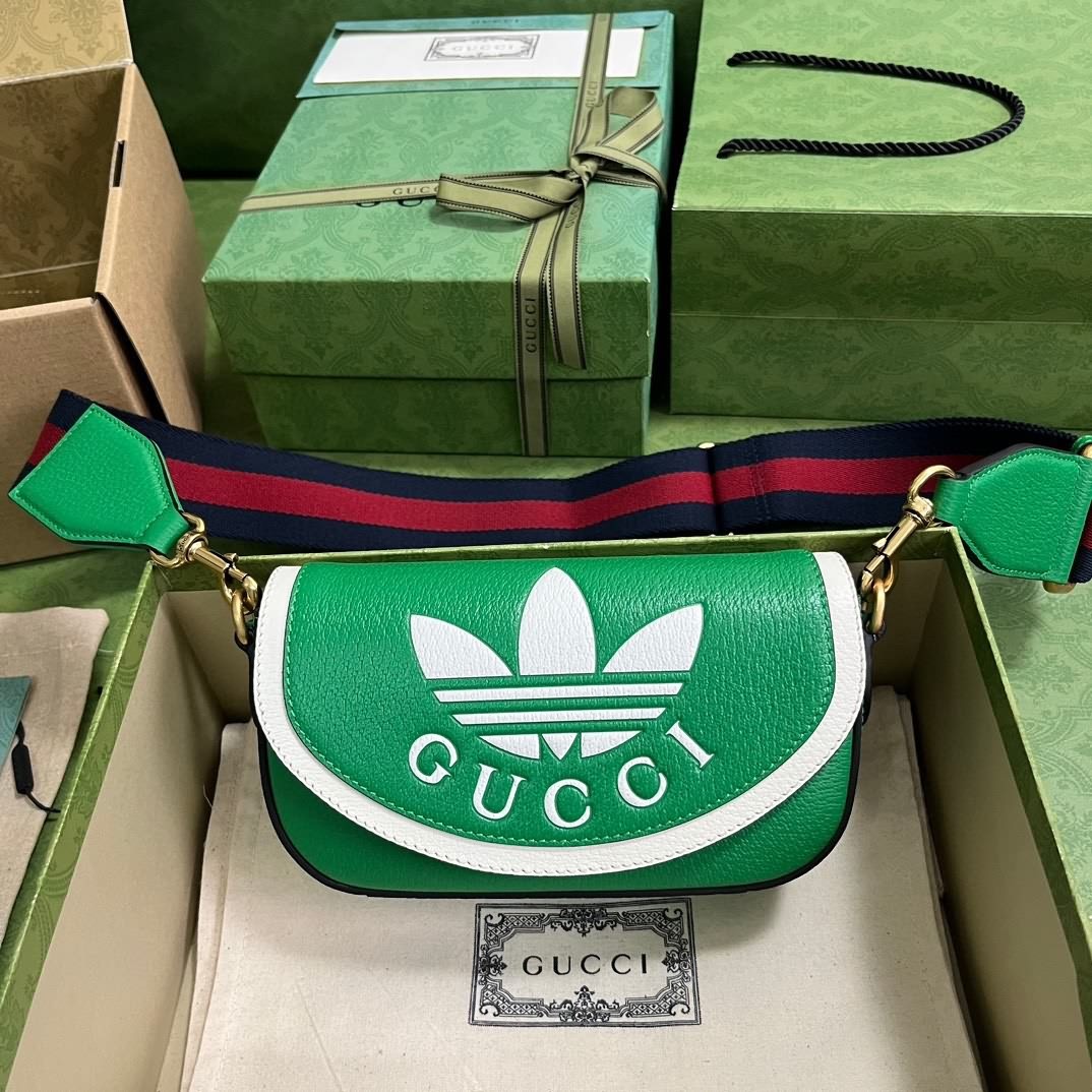 adidas x Gucci聯名系列迷你手袋