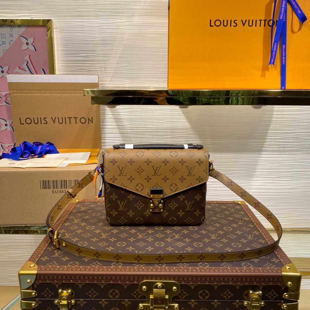 POCHETTE M&eacute;TIS 手袋