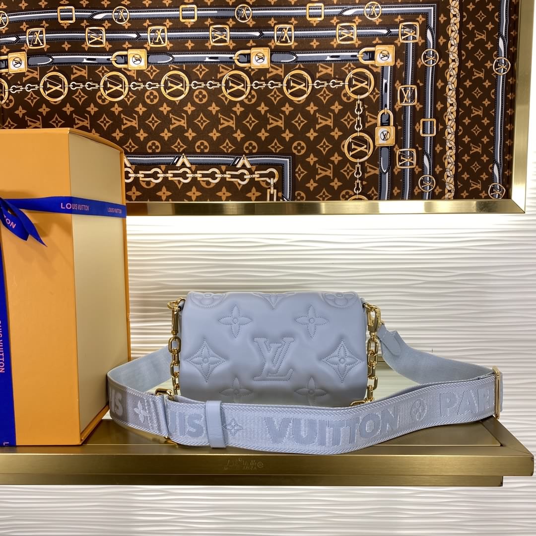 Wallet on Strap 手袋