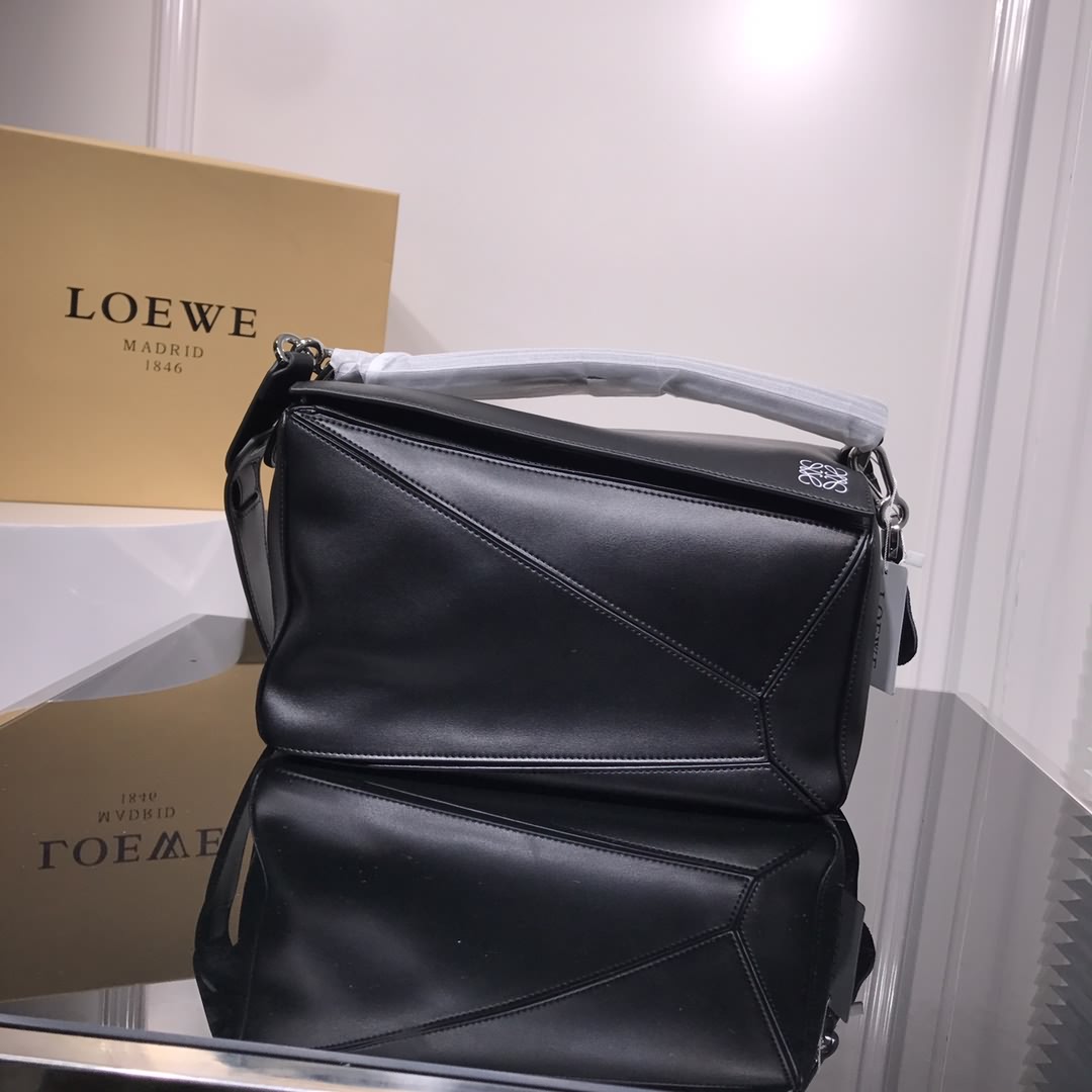 爆紅的puzzle bag