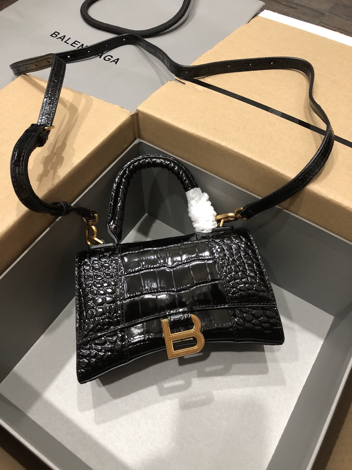 Balen~~~ga爆款/鱷魚紋金扣黑色沙漏包