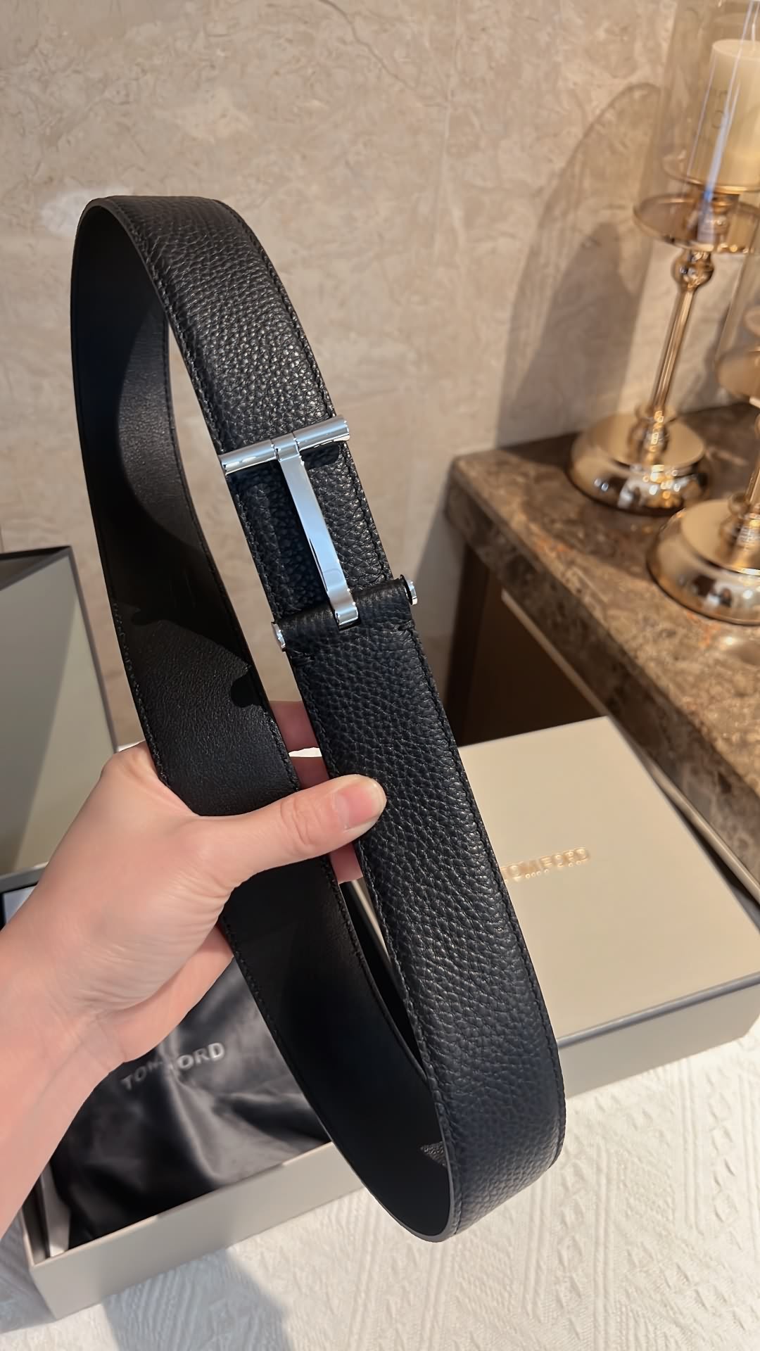 TOMFORD湯姆福特男士T字搭扣雙面腰帶