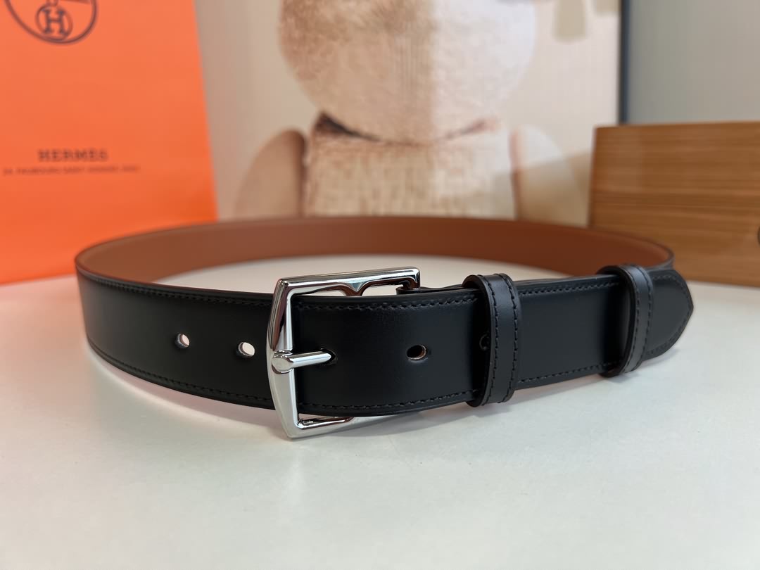 HERMES/愛馬仕   時尚舒適針扣牛皮腰帶