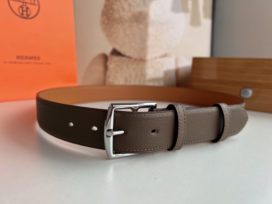 HERMES/愛馬仕   時尚舒適針扣牛皮腰帶