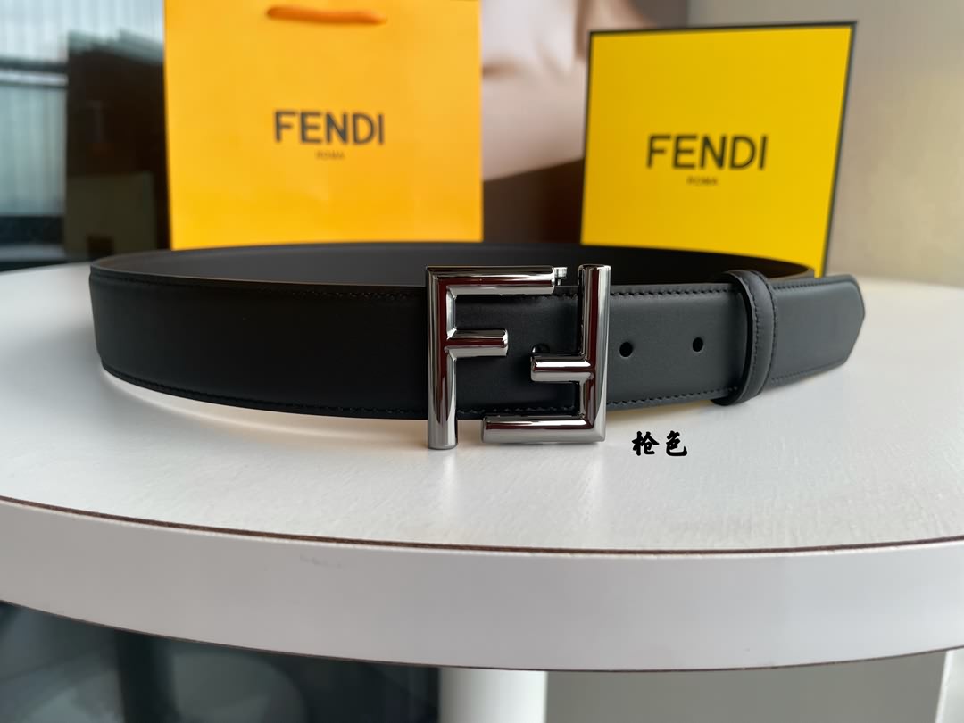 FENDI芬迪男士FF徽標精湛工藝金屬扣，頭層牛皮腰帶