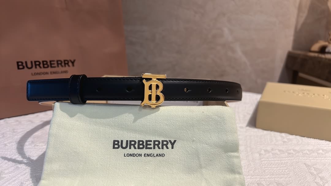 Burberry博柏利TB女款專屬標腰帶