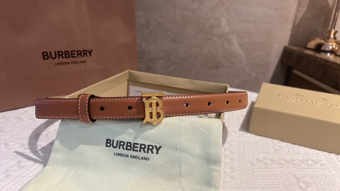 Burberry博柏利TB女款專屬標腰帶
