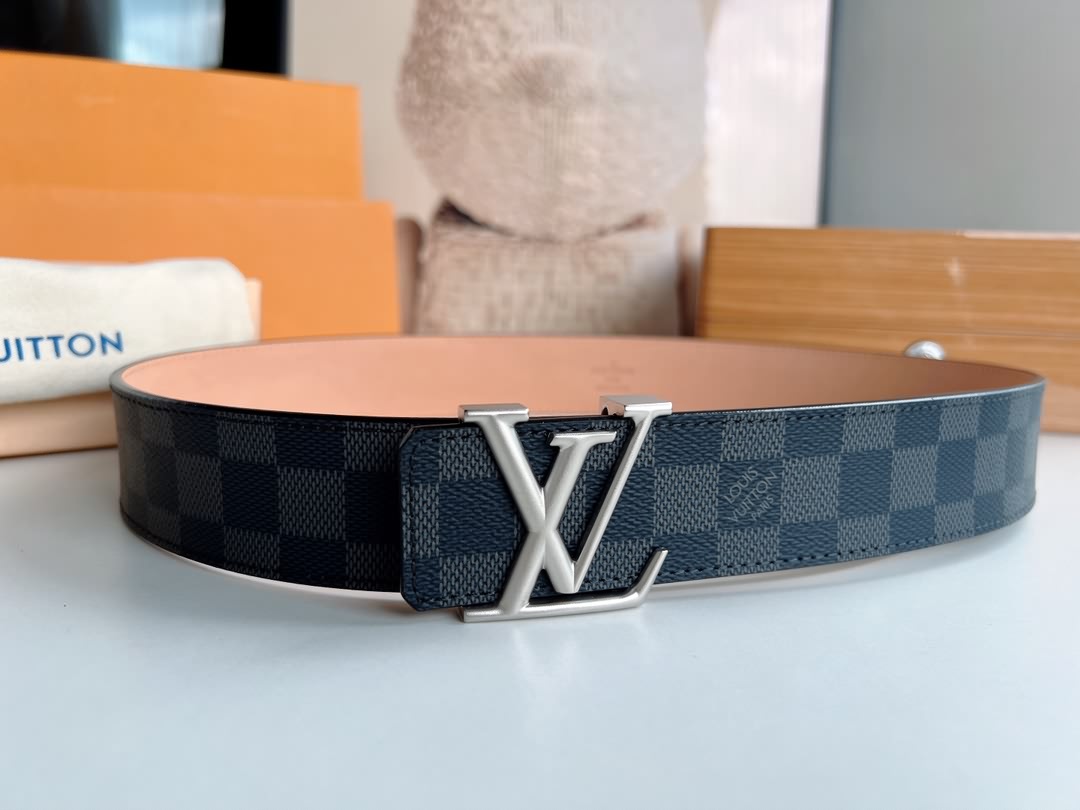 MADE in Spain Louis vuitton 皮帶系列