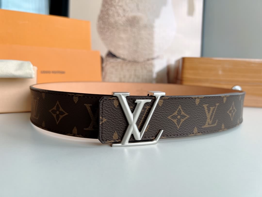 MADE in Spain Louis vuitton 皮帶系列