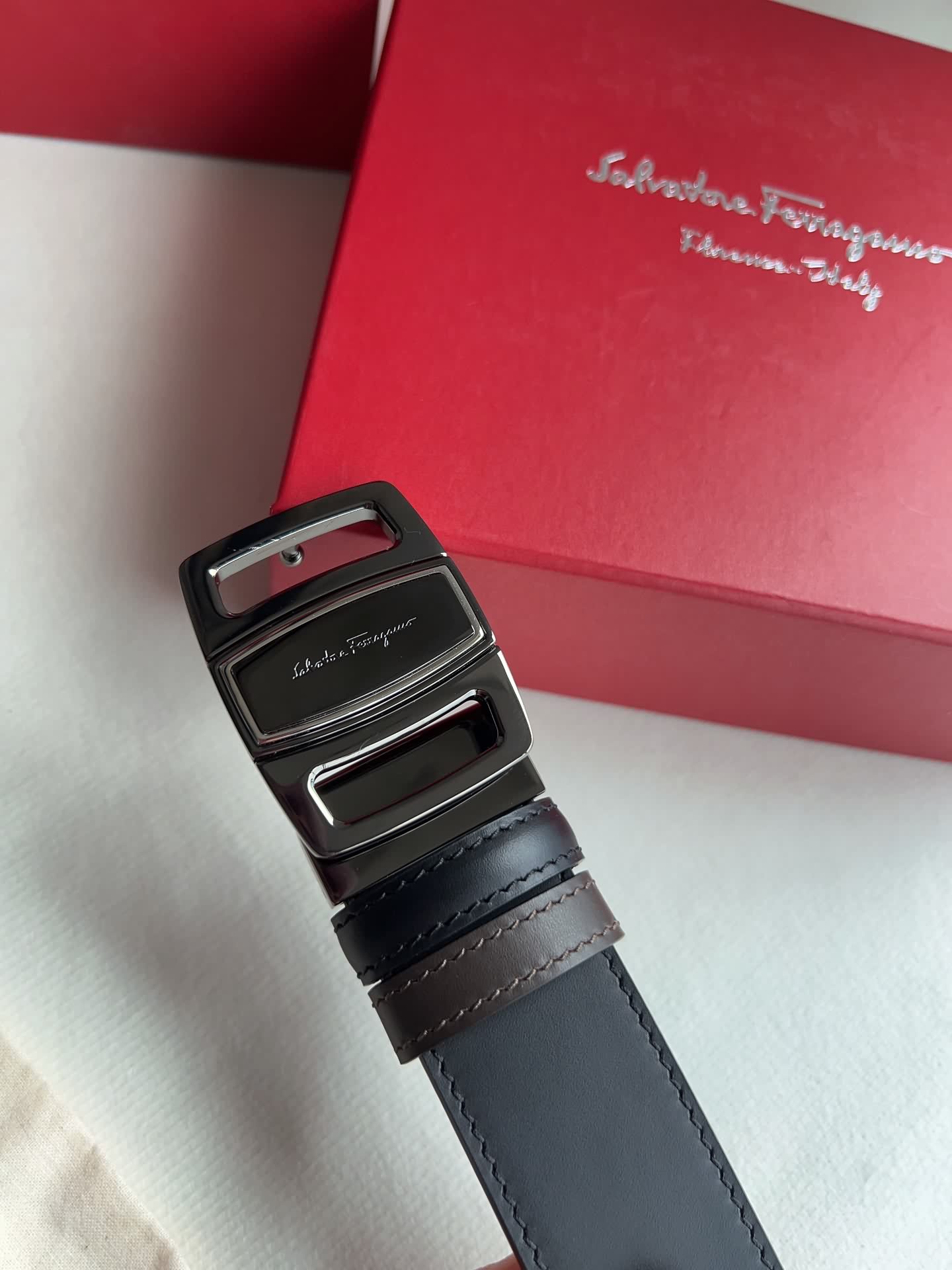 FERRAGAMO皮帶系列