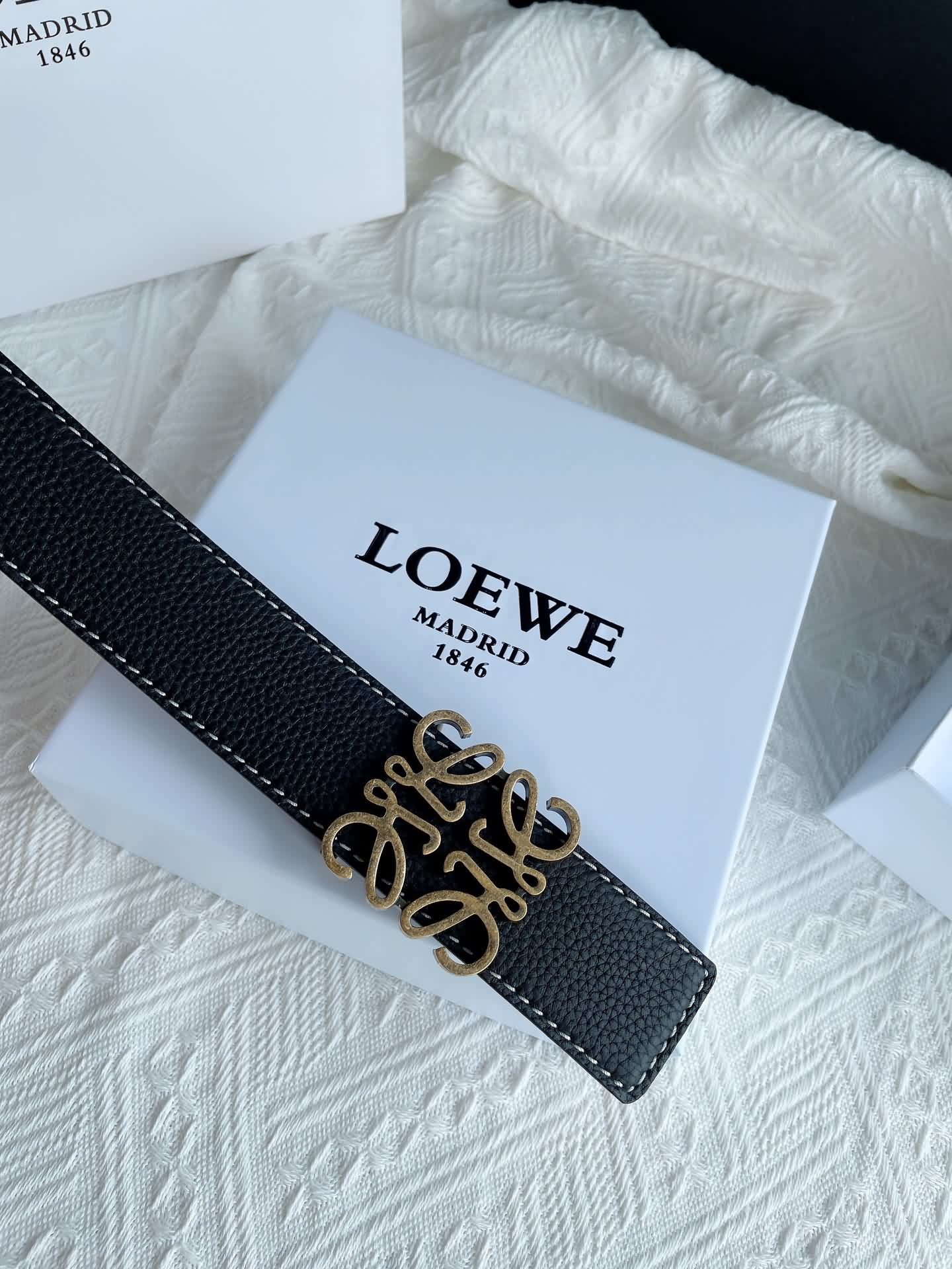 LOEWE羅意威男士 雙面用牛皮帶