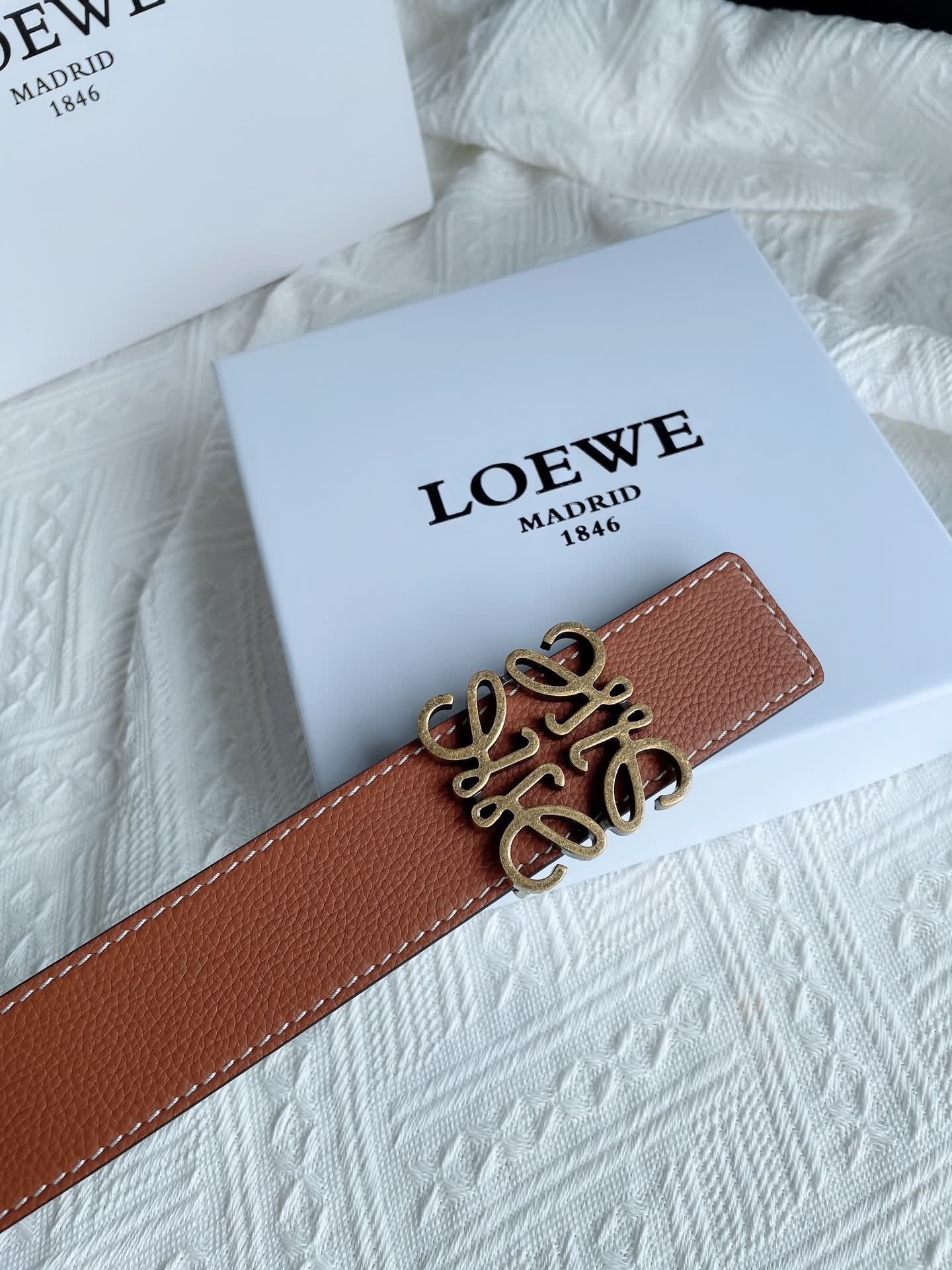 LOEWE羅意威男士 雙面用牛皮帶