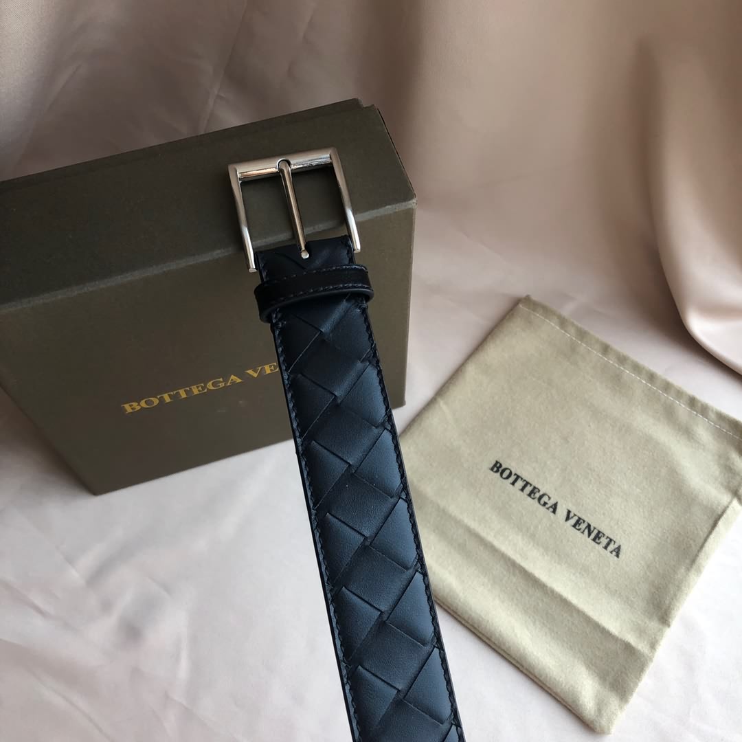 Bottega  Veneta最新編織款式腰帶