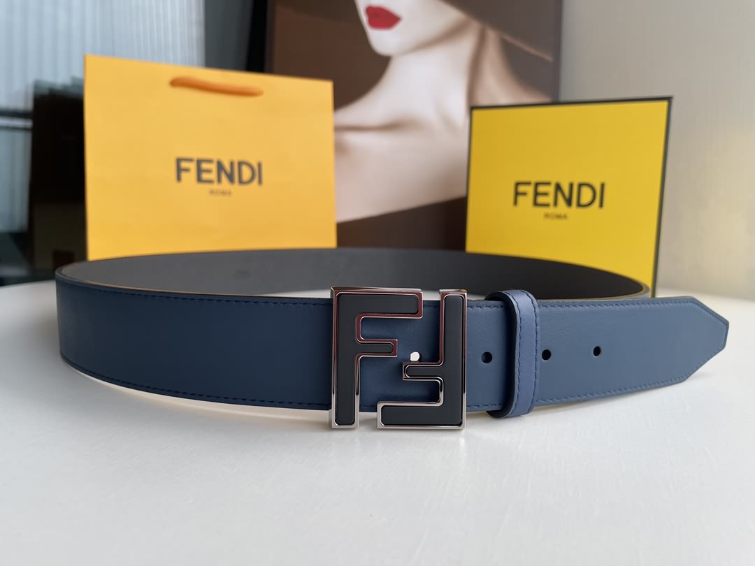 FENDI芬迪男士FF微標精湛工藝金屬扣，頭層牛皮雙面用腰帶