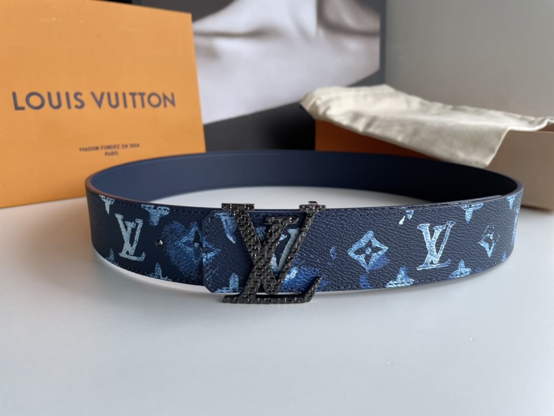 LV  SHAPE 40毫米雙面腰帶