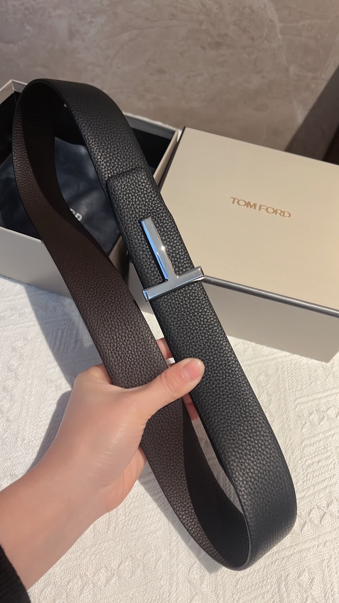 TOMFORD湯姆福特男士T字搭扣雙面腰帶