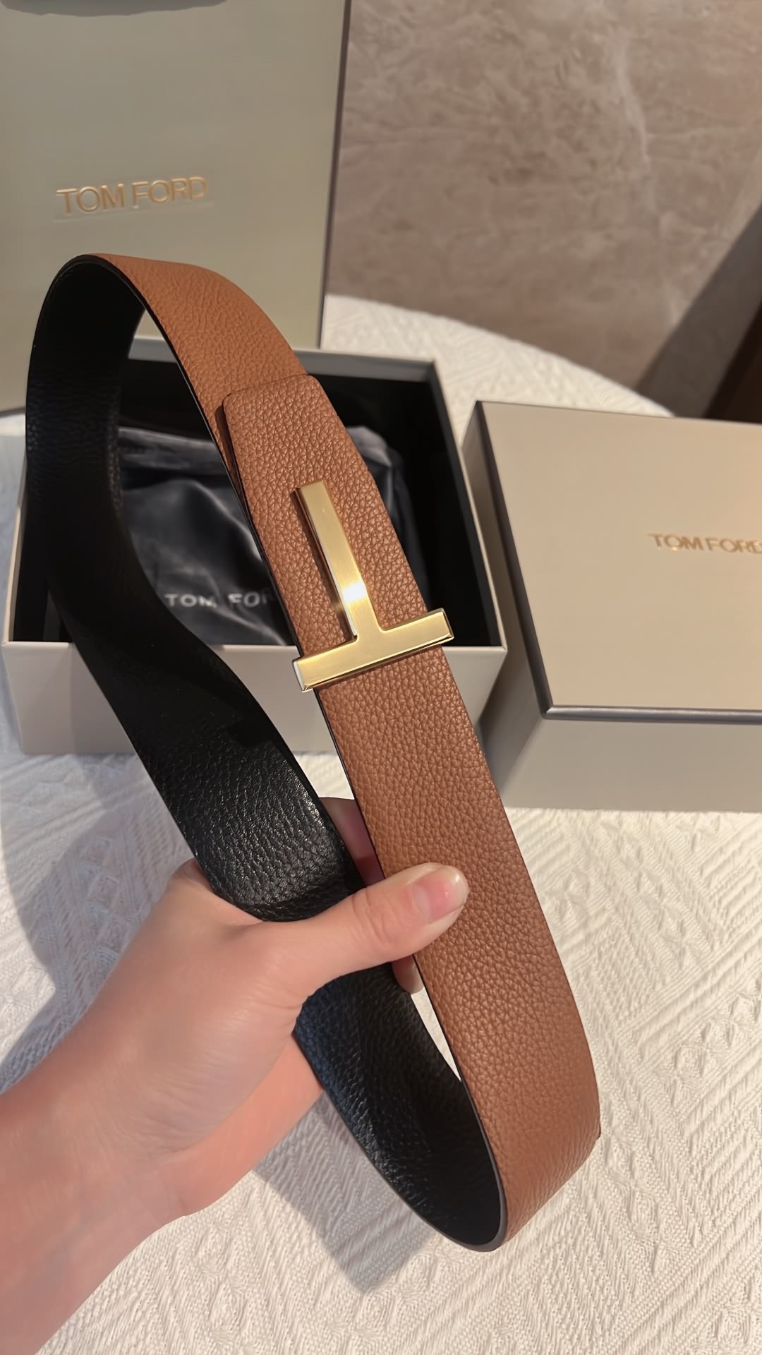 TOMFORD湯姆福特男士T字搭扣雙面腰帶