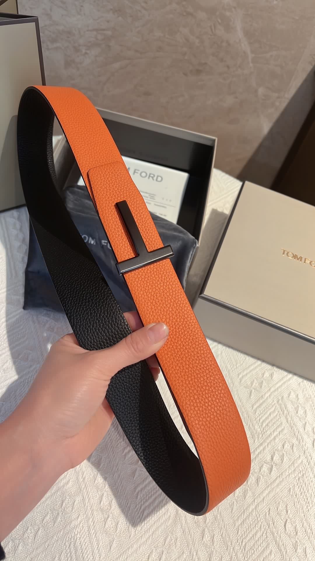 TOMFORD湯姆福特男士T字搭扣雙面腰帶