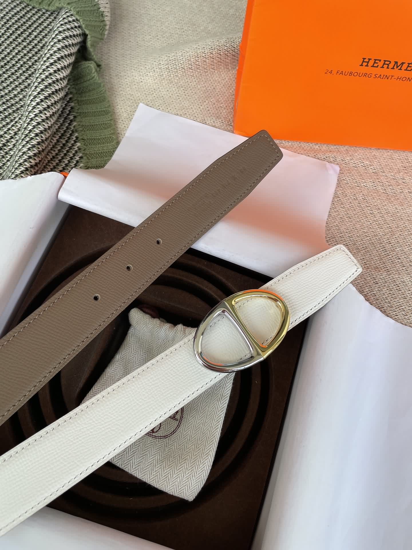 Herm&egrave;s 雙面用十字腰帶