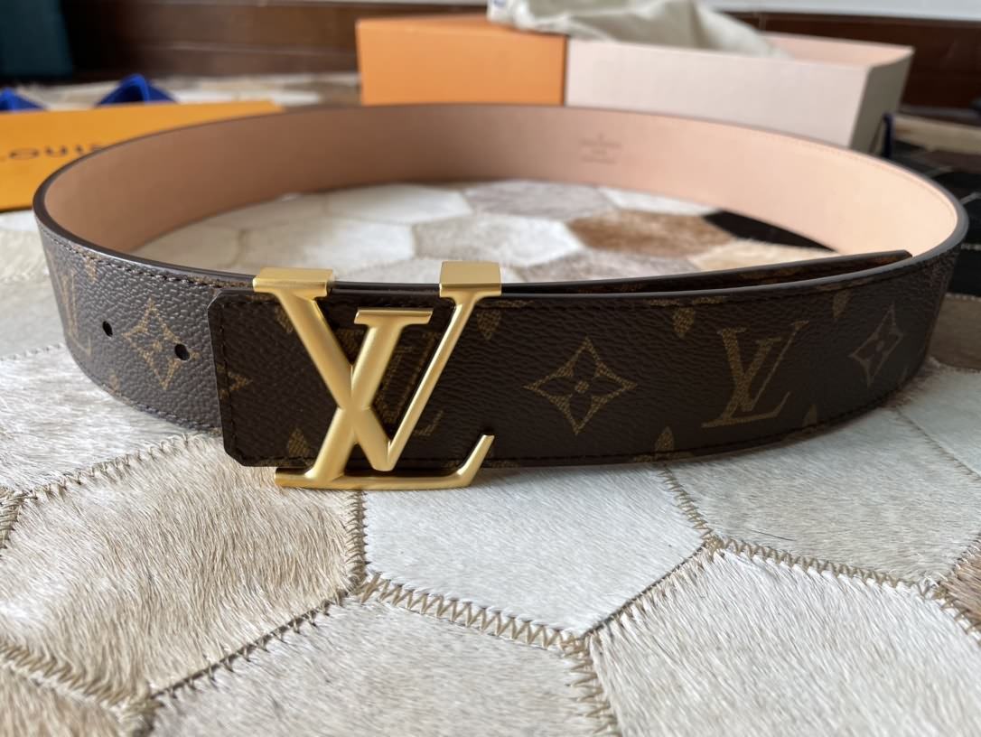 MADE in Spain Louis vuitton 皮帶系列