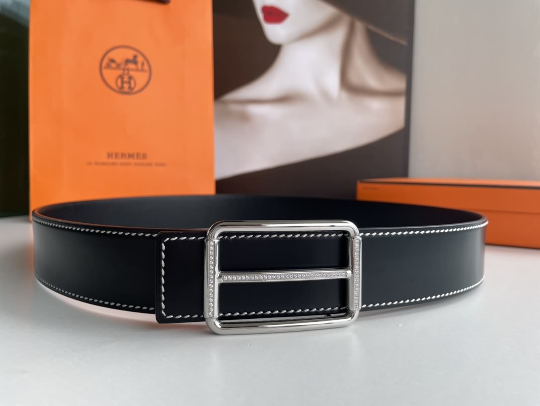 Herm&egrave;s 精工打造鑲嵌鑽扣 腰帶