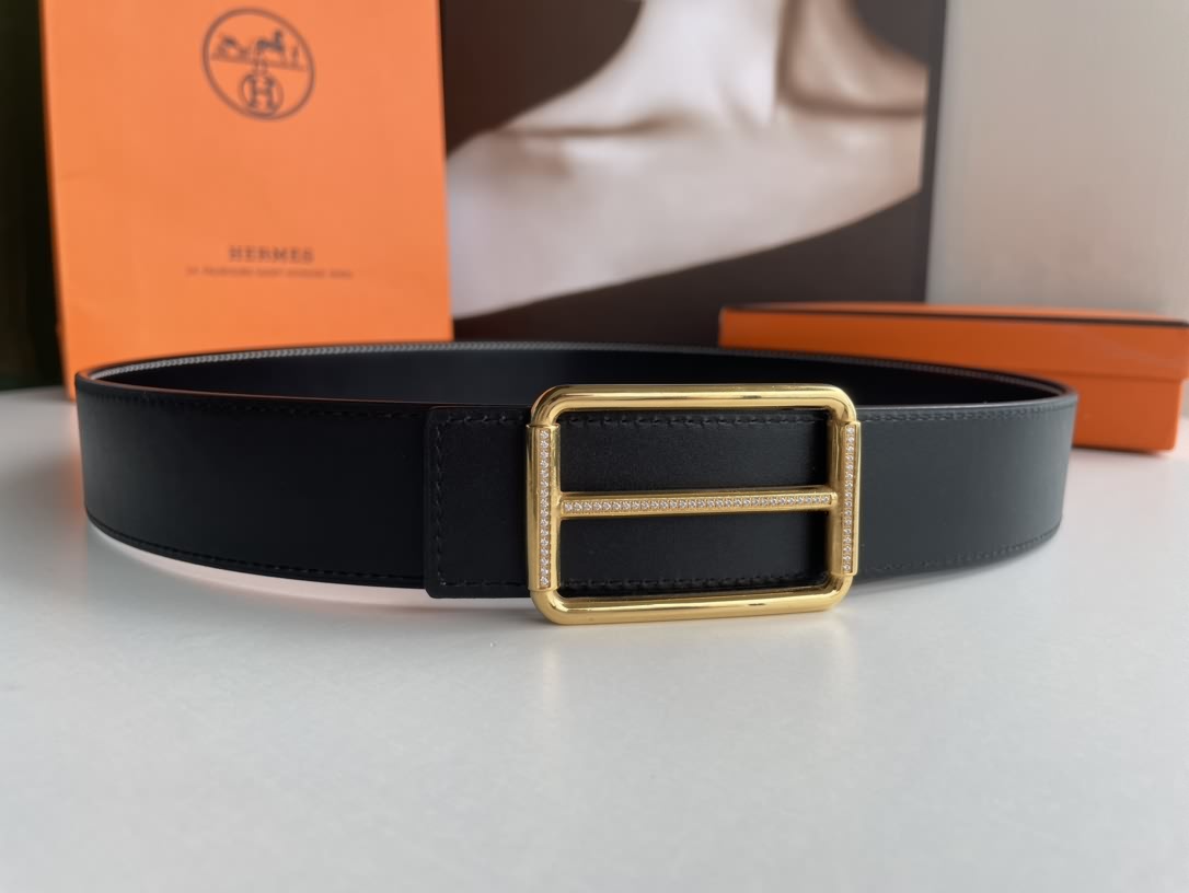 Herm&egrave;s 精工打造鑲嵌鑽扣 腰帶
