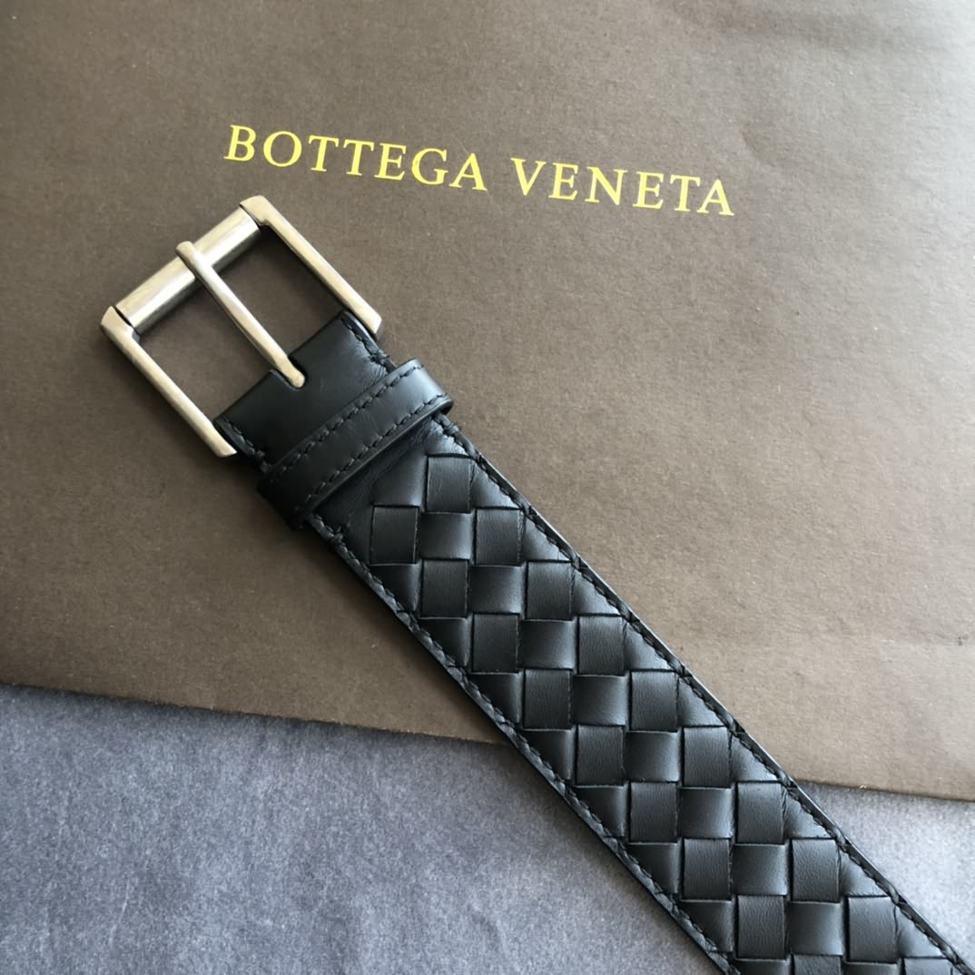 BOTTEGA  VENETA葆碟家男士手工編織頭層牛皮針扣腰帶