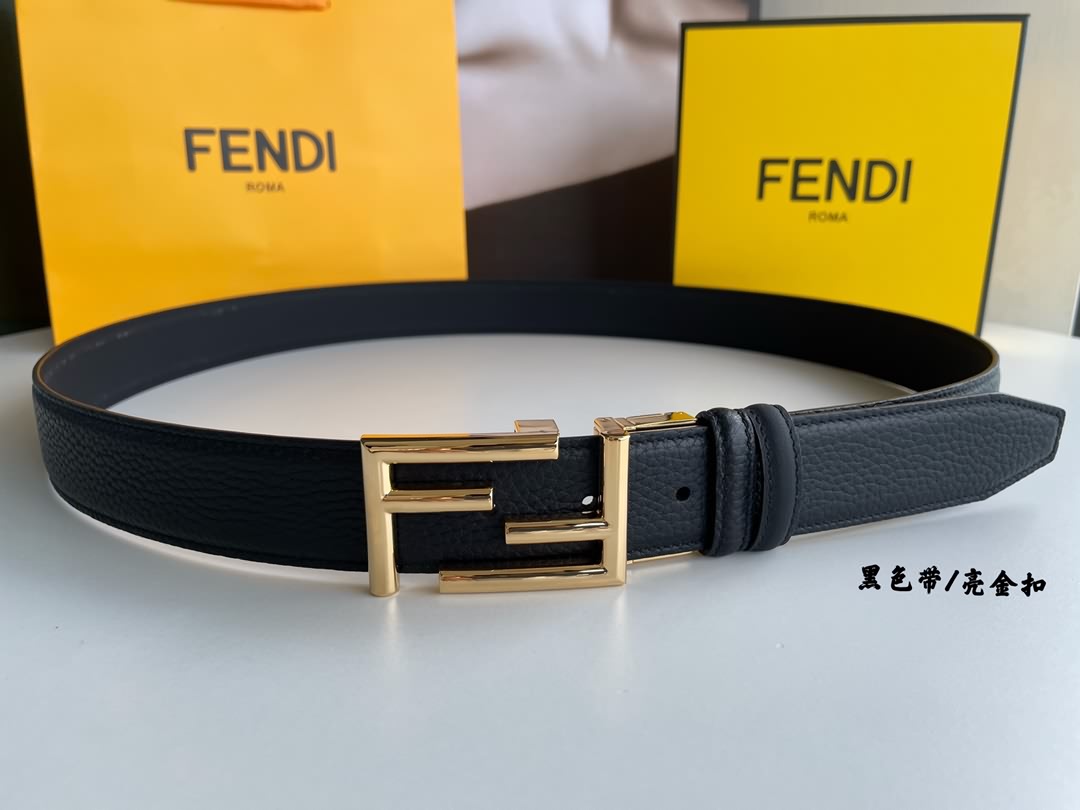 FENDI芬迪 FF徽標精湛工藝金屬扣，頭層牛皮腰帶