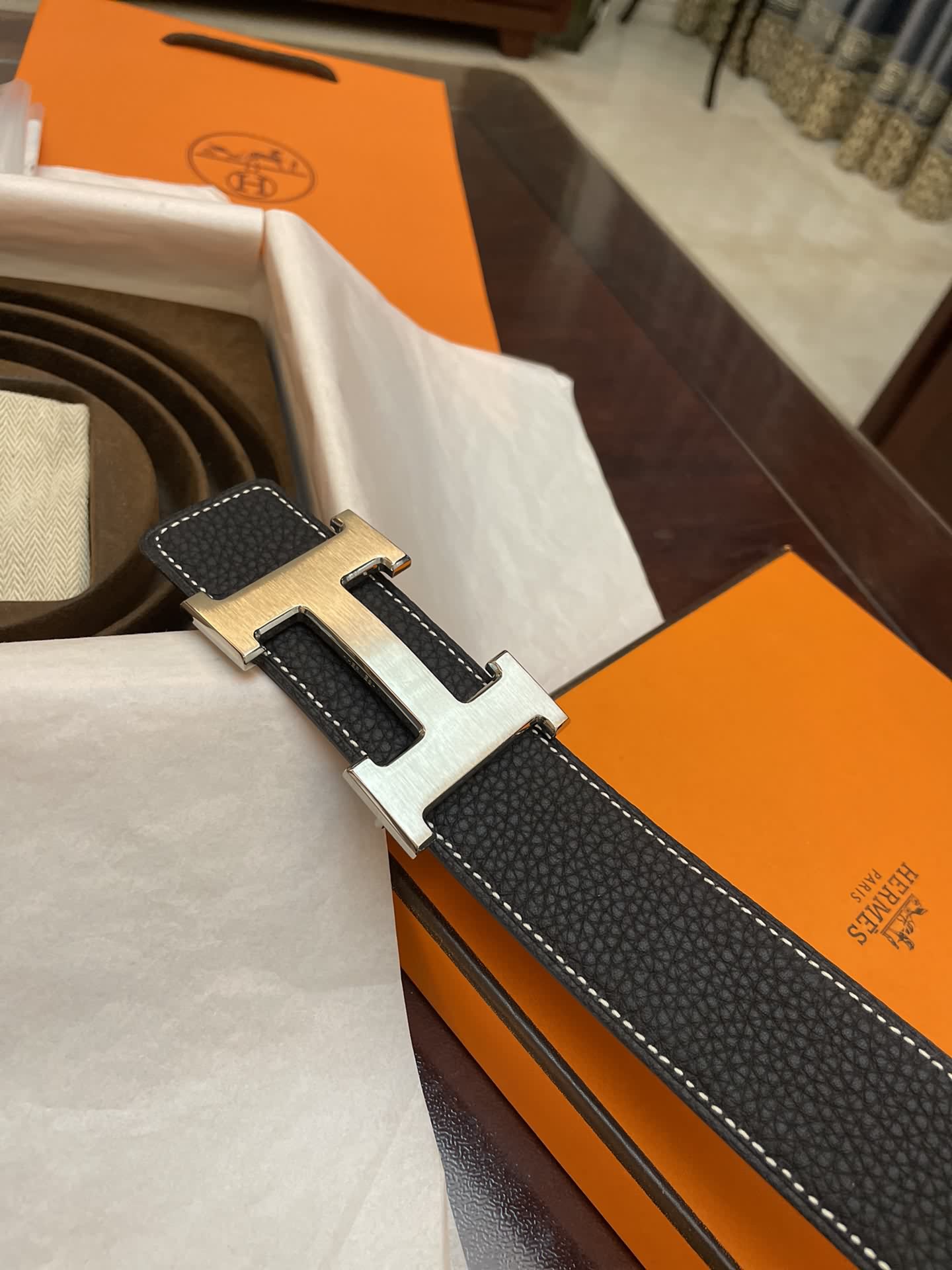 Hermes/愛馬仕經典H拉絲金色/鈀扣