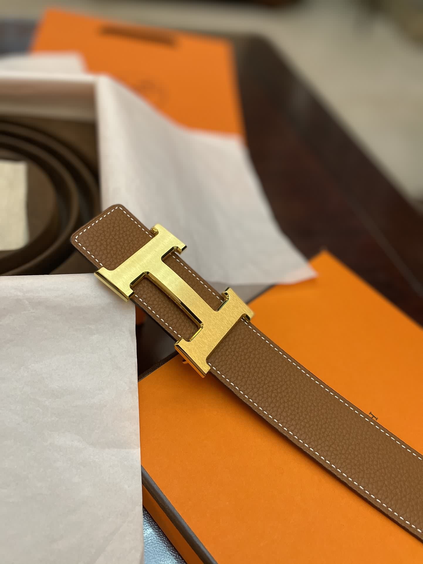 Hermes/愛馬仕經典H拉絲金色/鈀扣
